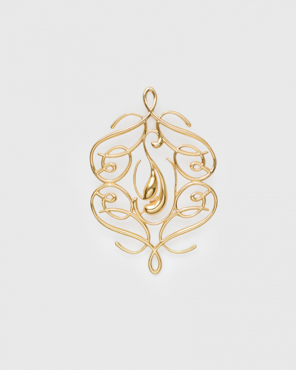 Ophelia Brooch Gold ryhmässä Kaulakorut / Kultaiset kaulakorut @ SCANDINAVIAN JEWELRY DESIGN (PG1001)